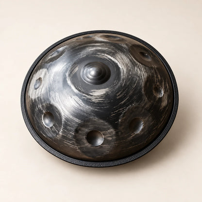 Risuono Ferro — vista frontale dell’handpan