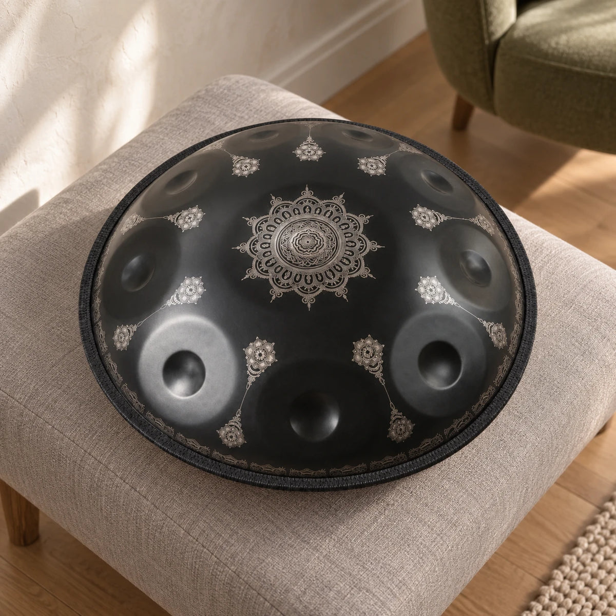 Risuono Grafite — handpan in un ambiente contemporaneo